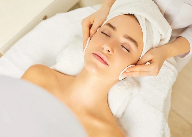 Relaxing massage with shea butter